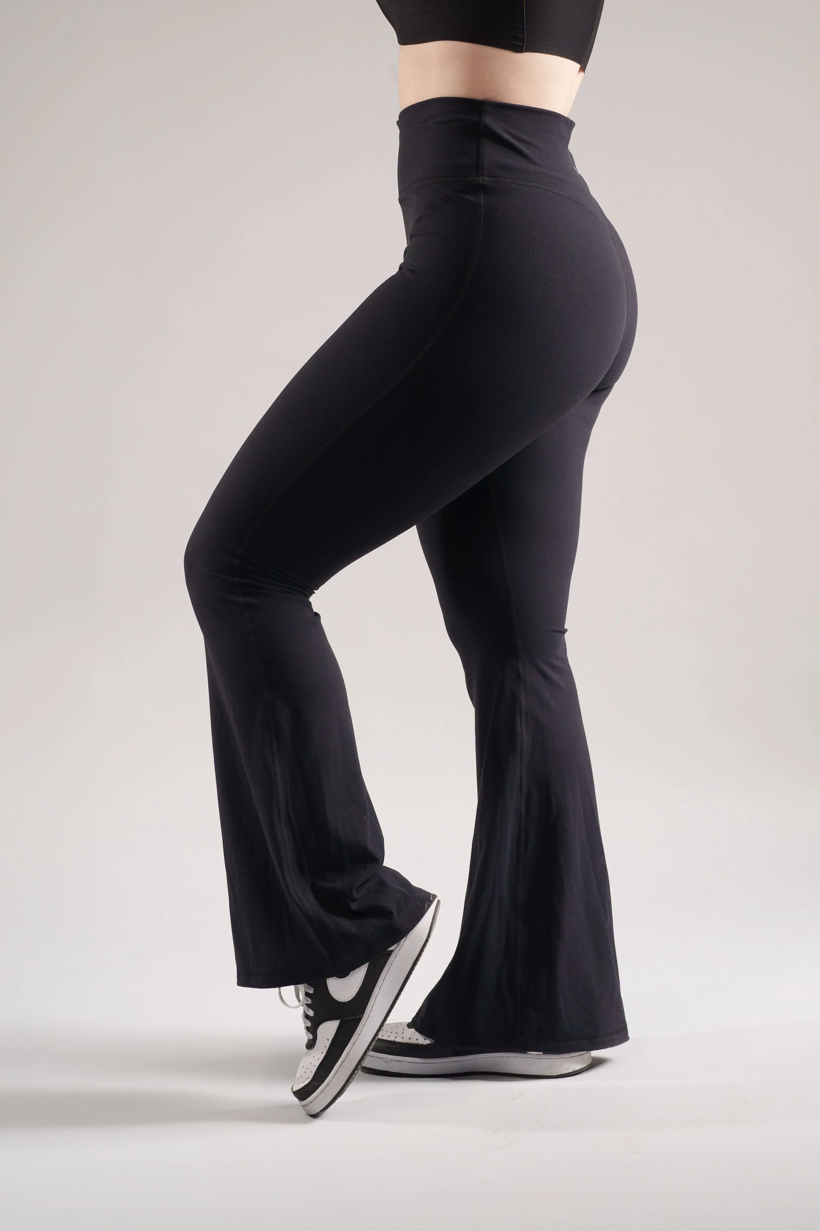 Ekko Womens Core Set Leggings and Sports Bra - Image 6