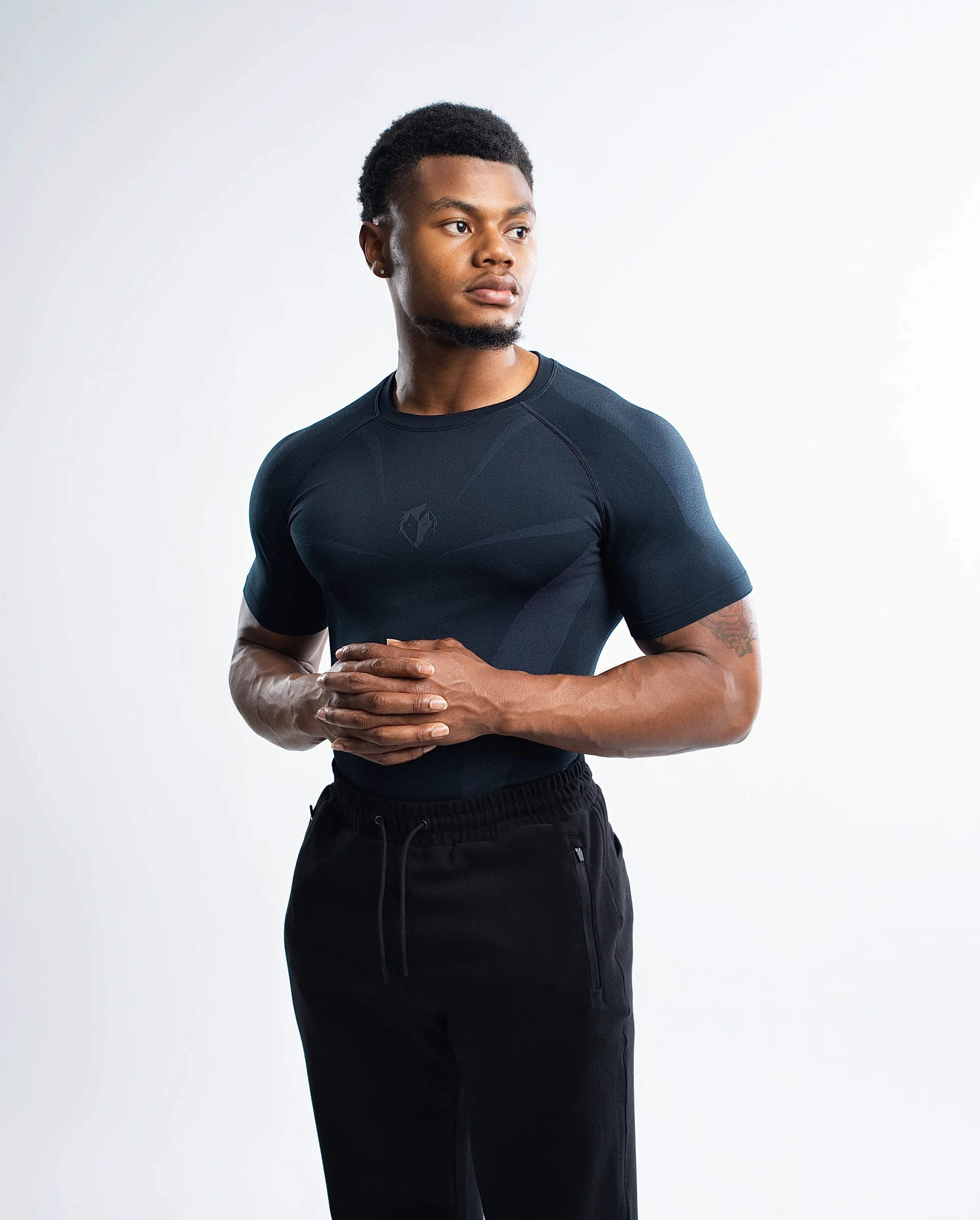 CLEARANCE EVO Men's Seamless Compression Shirt - Image 5
