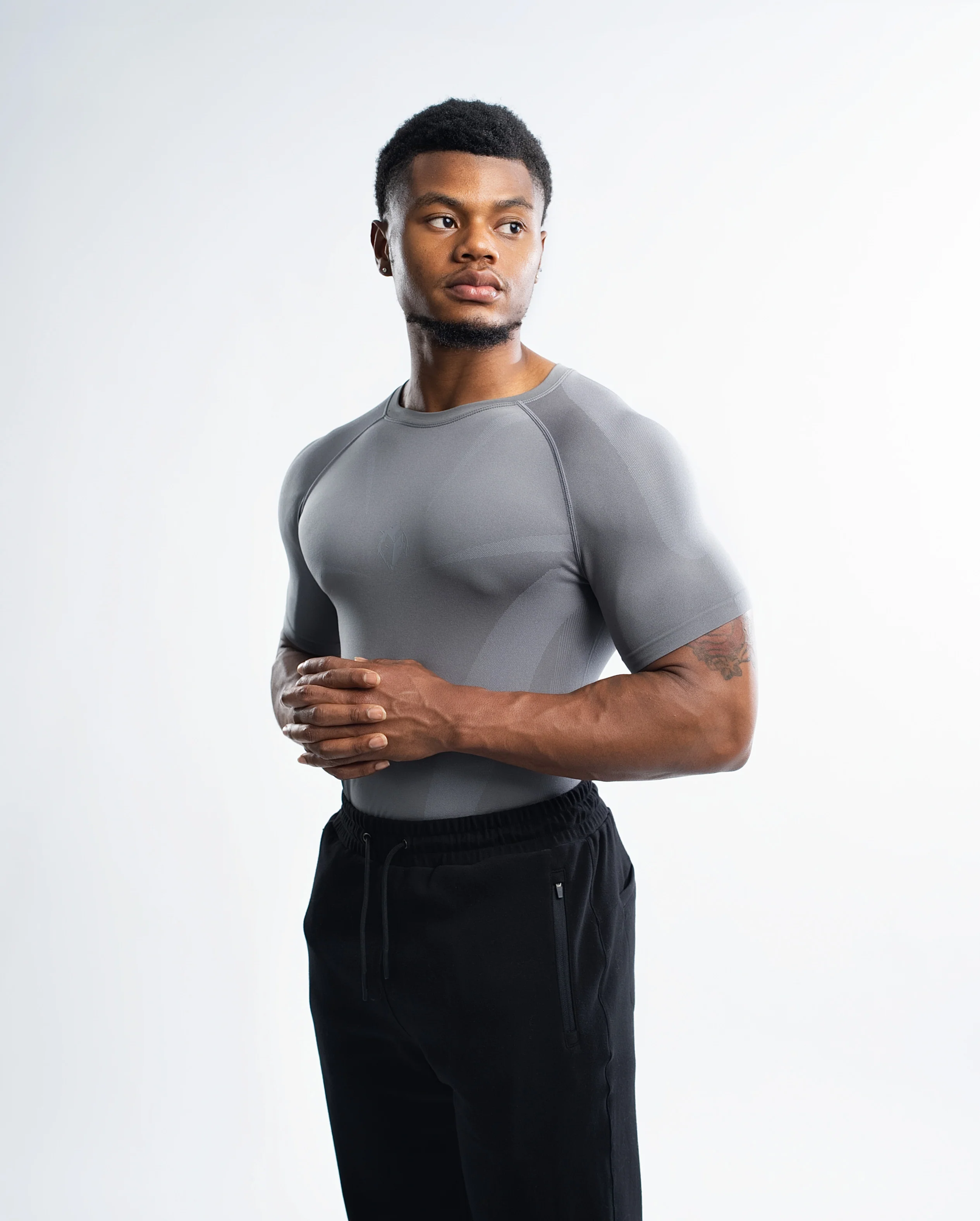 CLEARANCE EVO Men's Seamless Compression Shirt - Image 7